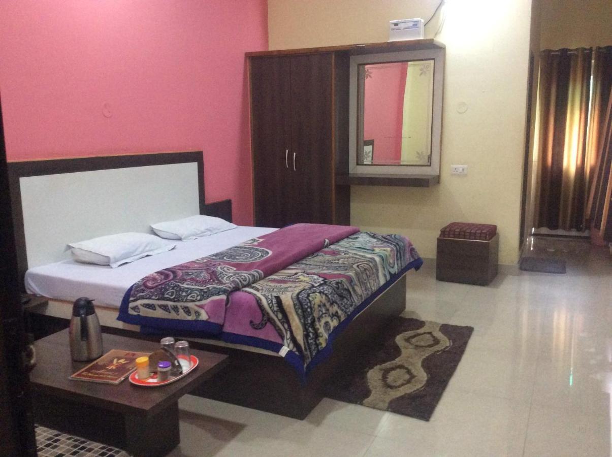 Hotelyashpalace Maihar Exterior photo