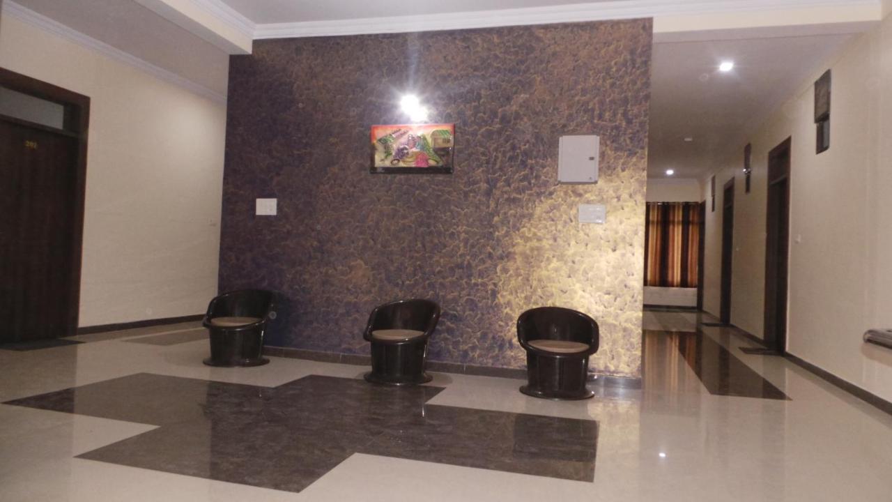 Hotelyashpalace Maihar Exterior photo
